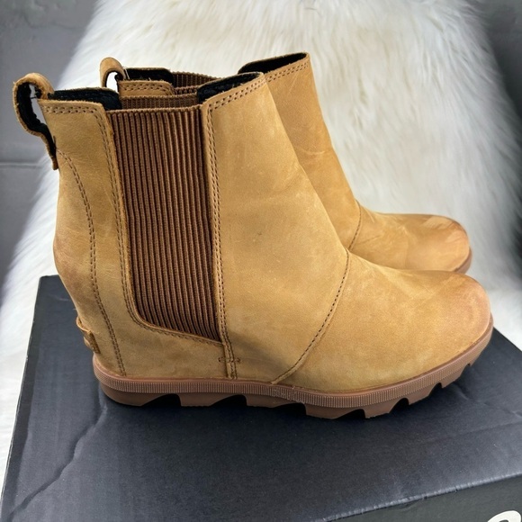 SOREL JOAN OF ARCTIC WEDGE CHELSEA ANKLE BOOTIES - Picture 2 of 9